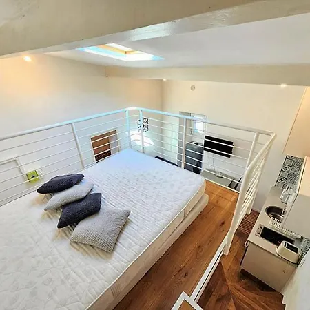 T2 Coconing, Wifi, Internet, Clim, 300m Apartment *